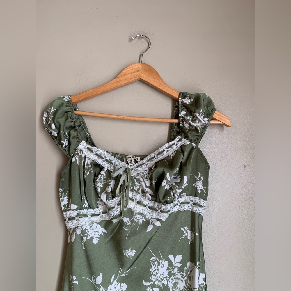Y2K Babydoll Floral Satin Dress Med Green White Slip Romantic Sacred Hearts - Picture 4 of 8